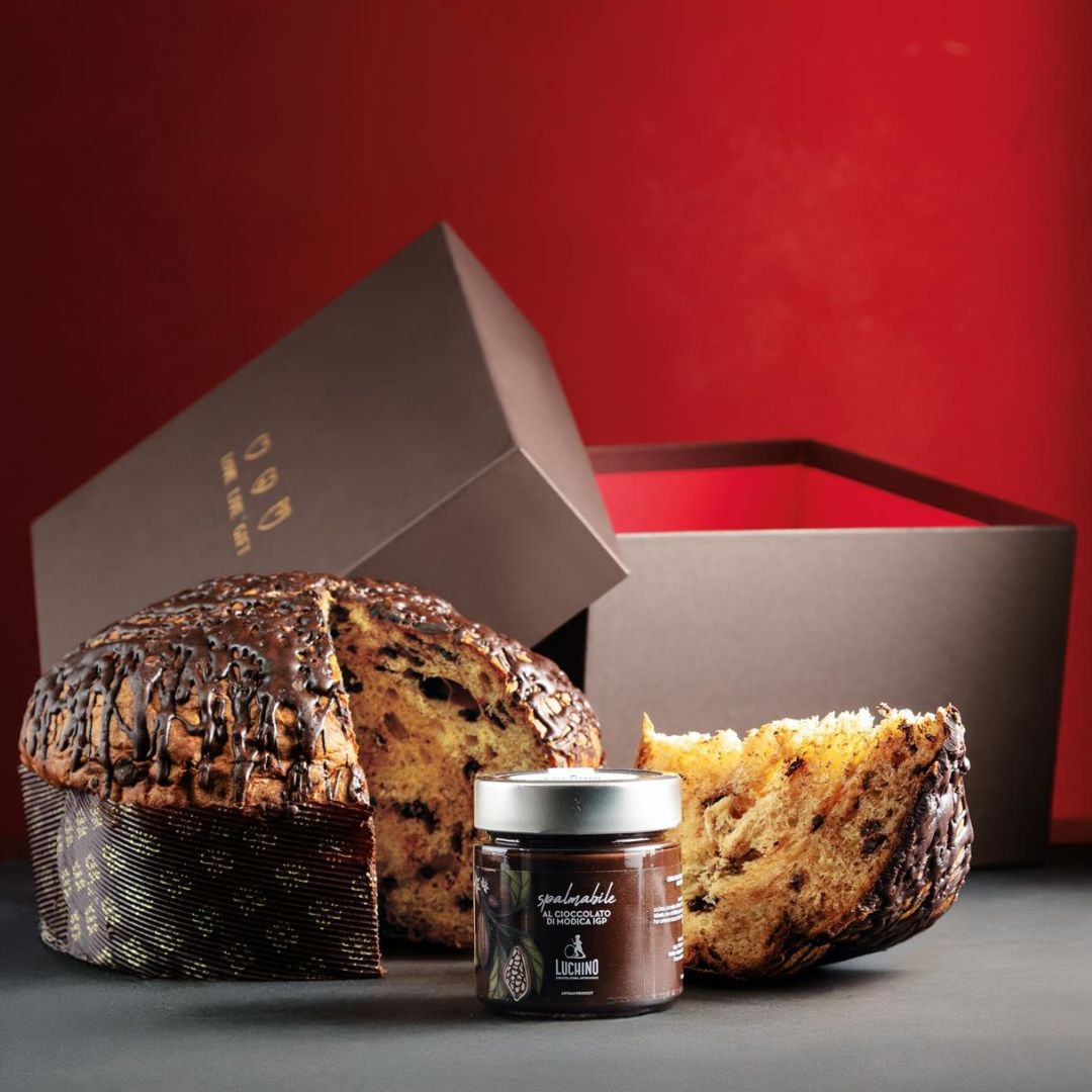 Panettone Cioccolato e Sale 1kg "Satri" + Crema spalmabile al Cioccolato in Cofanetto
