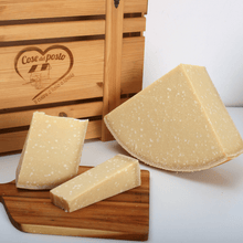 Load image into Gallery viewer, Parmigiano Reggiano DOP aged over 36 months, thinly cut
