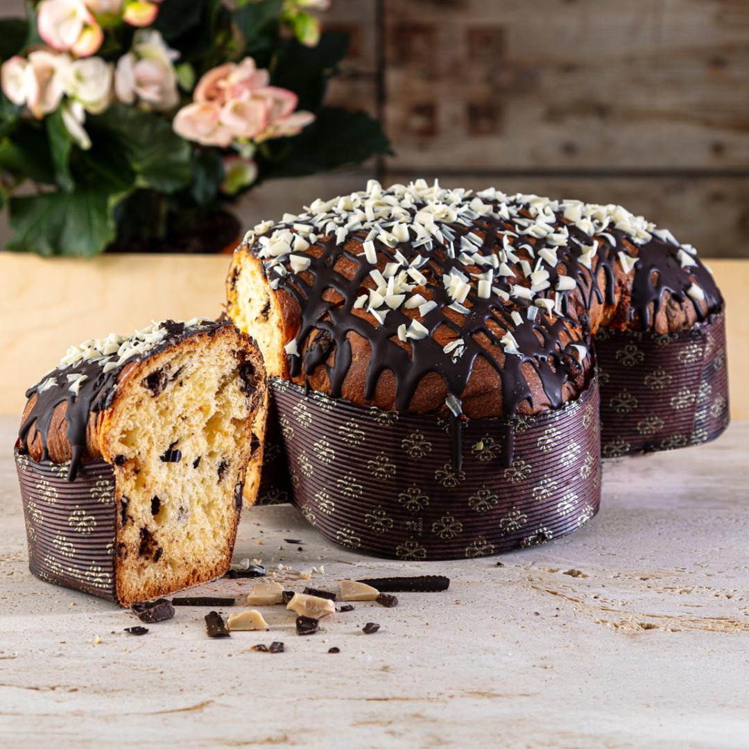 Artisan Cremino Colomba with dark icing and white chocolate flakes 72 hours of processing "Satri" in a 1 kg box with sheath