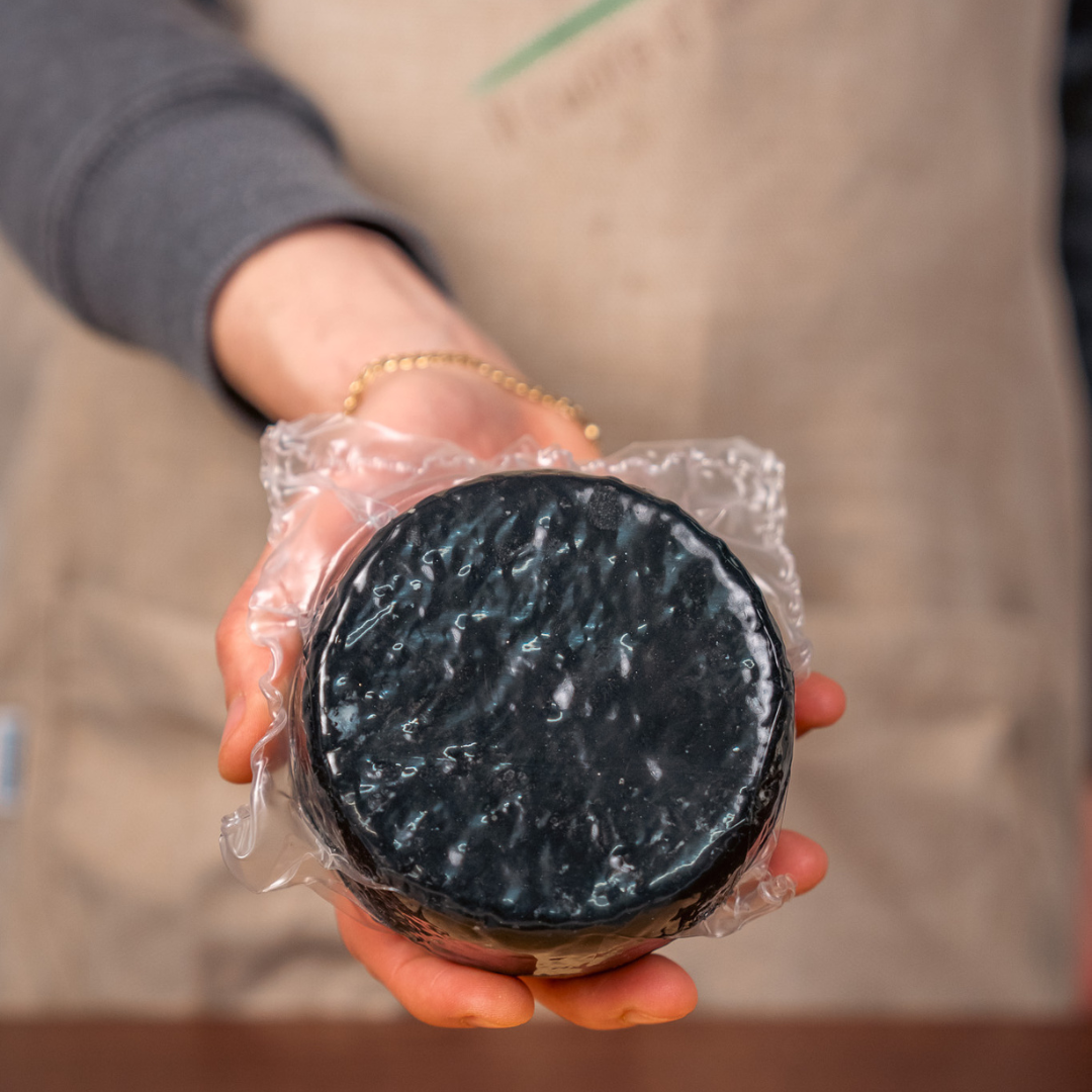 Pecorino "Il Corvino" stagionato a buccia nera Rocca Toscana 450g