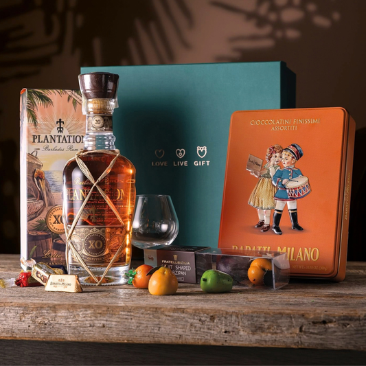 Cesto di Natale Distillati "L'Isola del Tesoro" - Rum XO Plantation con cioccolatini e frutta