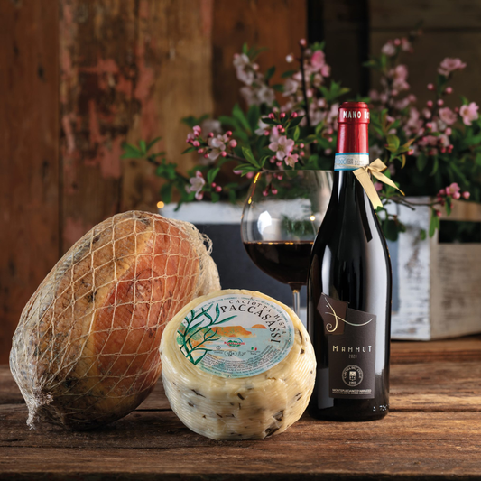 Cesto di Pasqua "Paccasassi" - Montepulciano d'Abruzzo Bio, Fiocco di Prosciutto e Caciotta