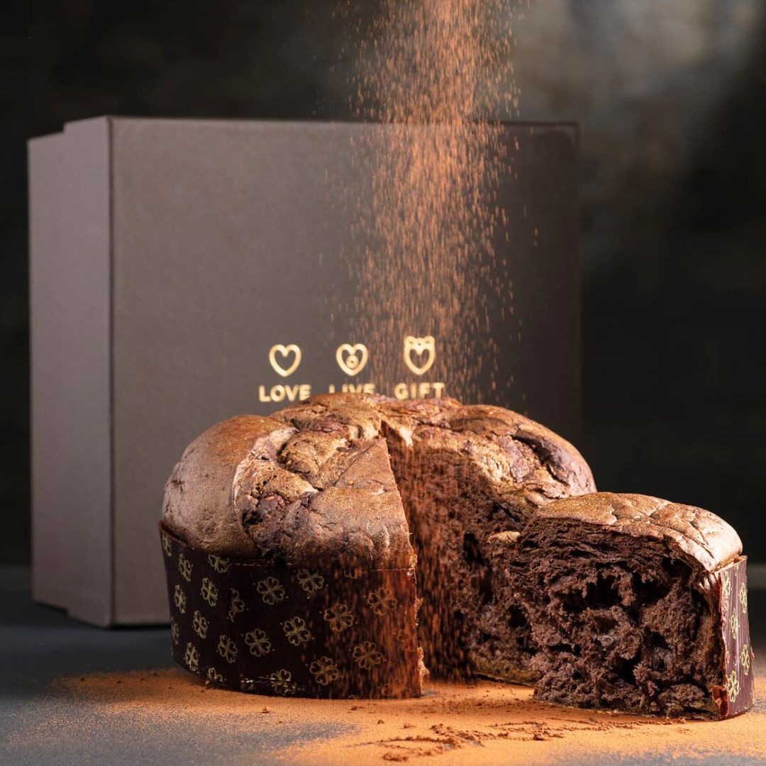 Panettone Artigianale "Dark" con 72 ore di Lavorazione "Satri" 750g in Cofanetto
