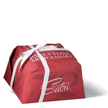 Load image into Gallery viewer, Low Artisan Panettone 72 hours of processing with wild berries covered in hand-wrapped “Satri” white chocolate 1kg
