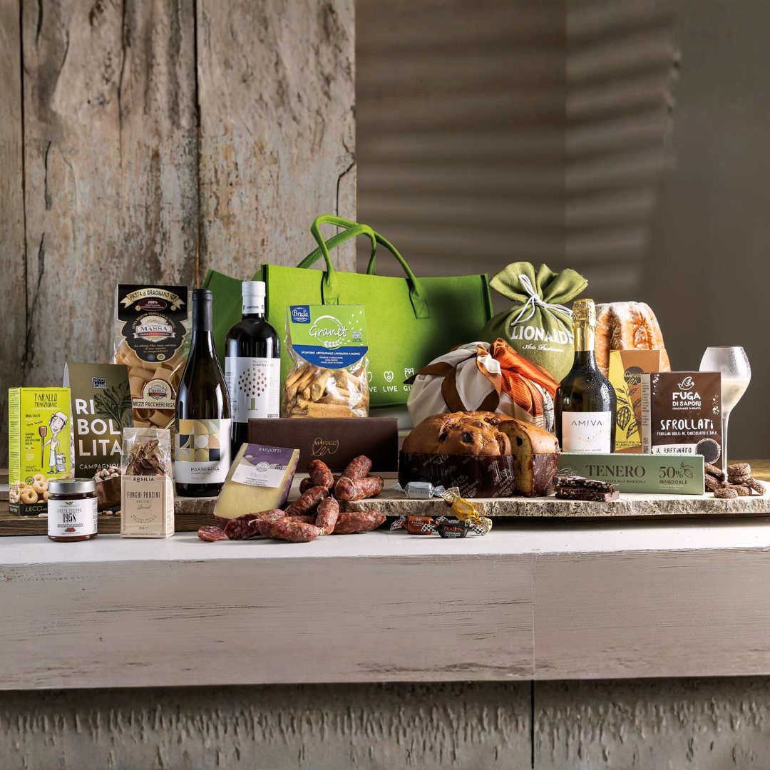 Cesto di Natale "Rifugio" - 17 prodotti enogastronomici