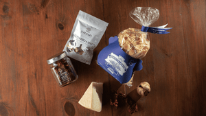 "Crusco" Christmas basket - Orecchiette, black garlic, buffalo cheese - Recipe box