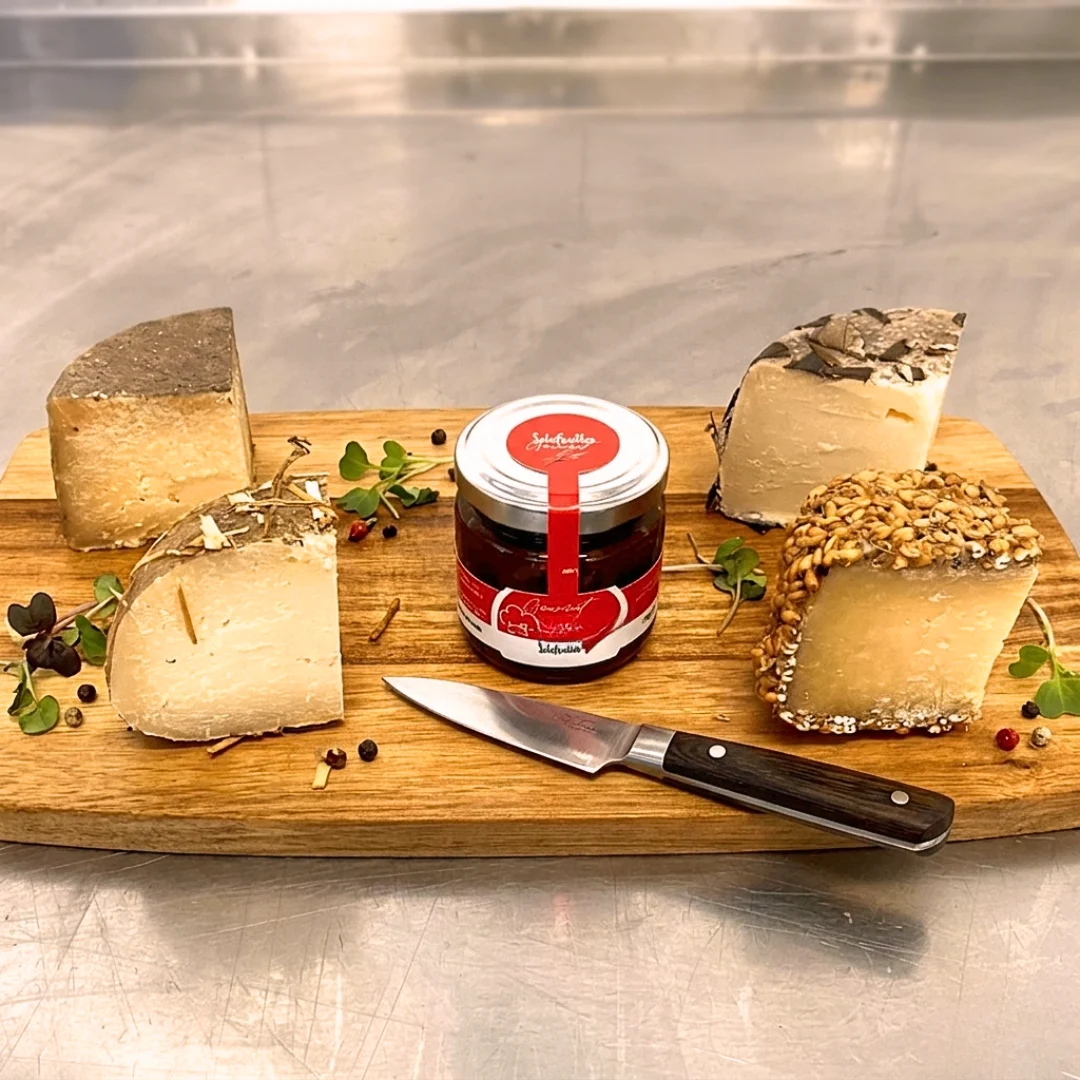 Box degustazione Pecorini Artigianali - 4 spicchi pecorini diversi e salsa abbinata