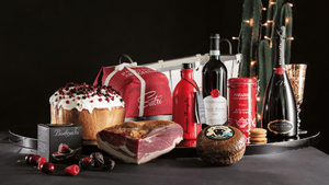"Privé" Christmas Basket - 9 Gourmet Food Products