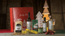 Carica l&#39;immagine nel visualizzatore di Gallery, Cesto di Natale &quot;Un Bicchiere di Vino&quot; - 8 Prodotti Alimentari
