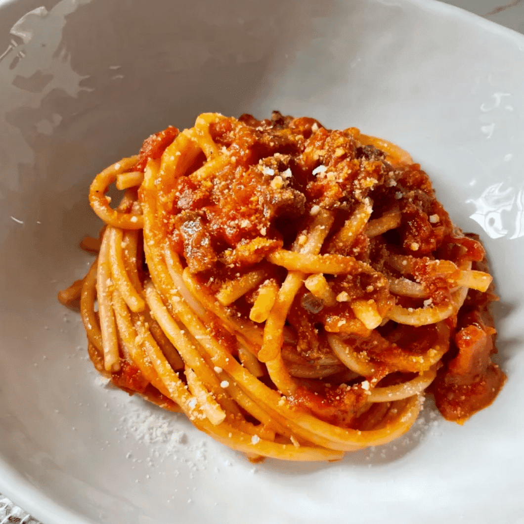Bucatini all'Amatriciana Recipe Box - Bucatini di Amatrice, Pecorino Romano DOP, Guanciale di Norcia, Tomato puree - max 5 portions