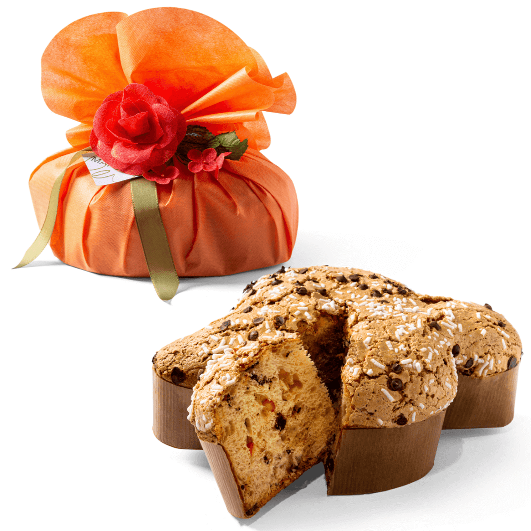 Colomba mit dunkler Schokolade und kandierter Orange mit „Mafucci“ Artisan Processing Orangenpaket und Blumendekoration