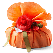 Cargar imagen en el visor de la galería, Colomba de Pascua con Chocolate y Naranja&quot;Mafucci&quot;Caja de regalo Naranja con decoración Floral
