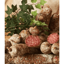 Laden Sie das Bild in den Galerie-Viewer, Lokale handwerkliche Salami Norcineria Pizzoni 250g

